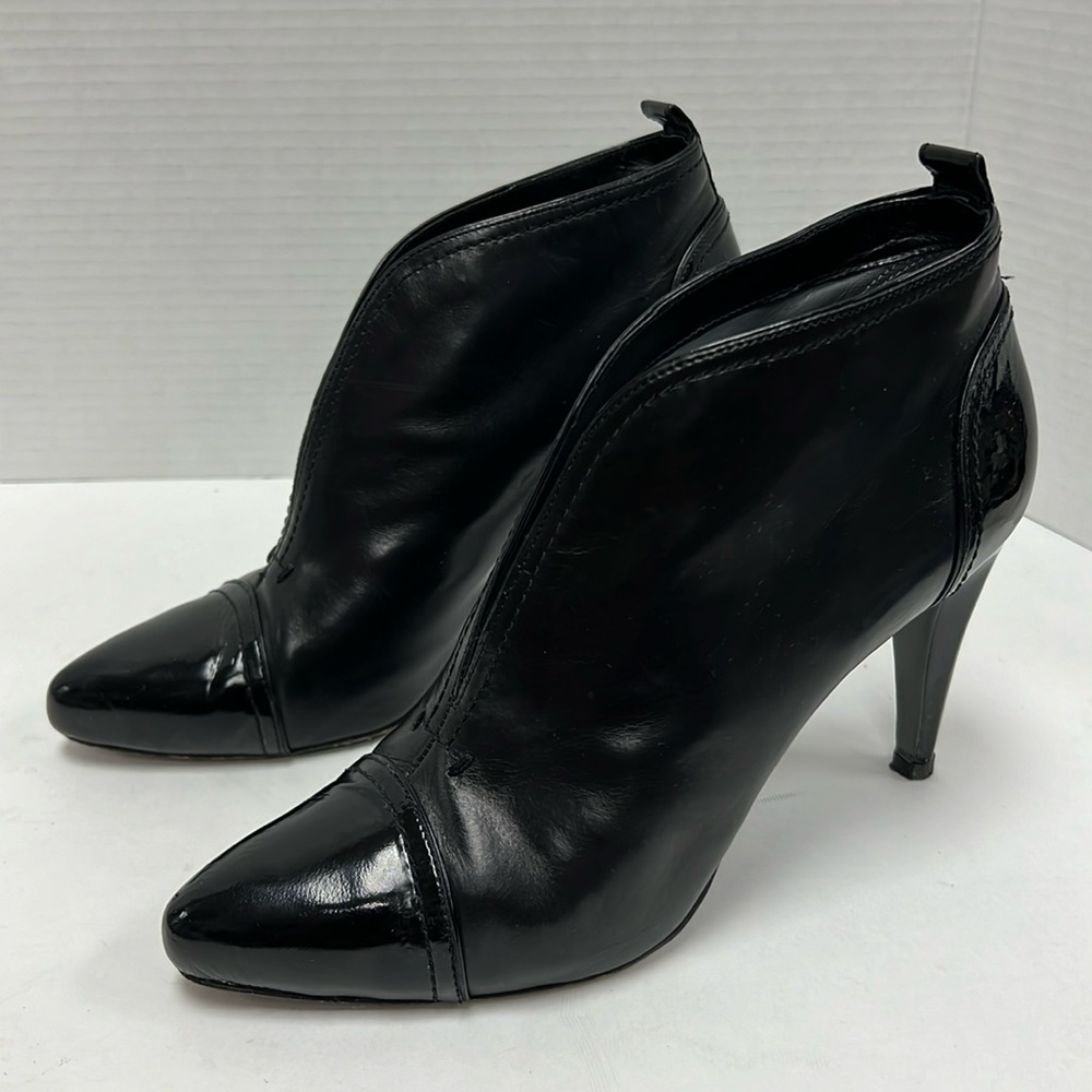 EUC Via Spiga Black Leather/Patent Combination Ankle Boots Size 8.5